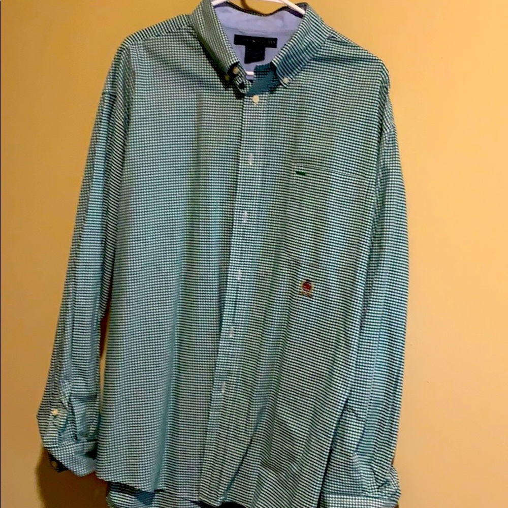 Men’s Tommy Hilfiger button up shirt. 2XL.